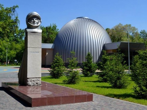 Penetron and the Novokuznetsk Planetarium Look to the Stars