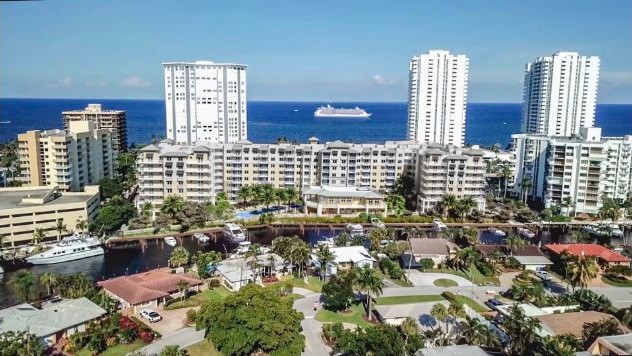 Engineers needed a durable waterproofing solution for Broadstone Oceanside, situated directly on the Intracoastal Waterway in Pompano Beach, Florida