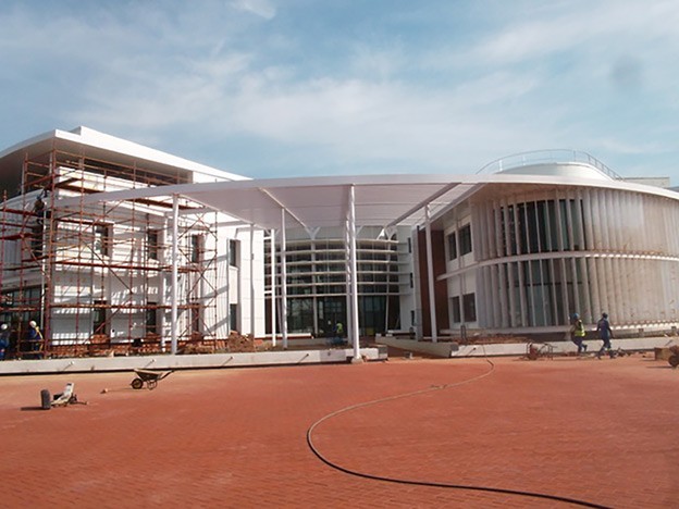 The KwaZulu-Natal branch office of EY (formerly Ernst & Young) features an expanded underground garage – permanently waterproofed with PENETRON ADMIX.