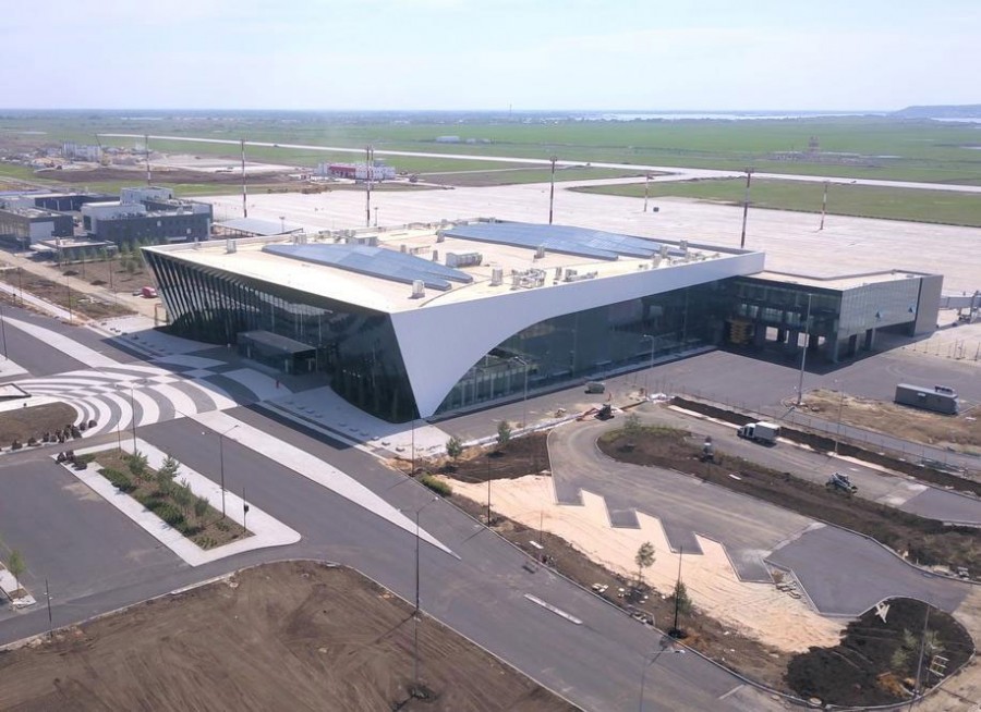 PENETRON ADMIX was added to the concrete mix to waterproof the foundation of the new airport’s control tower and the concrete drinking water reservoirs.