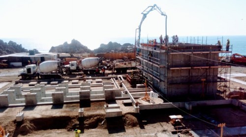 The PENETRON ADMIX treatment provides self-healing for hairline cracks, improves the compressive strength of concrete, and can extend concrete service life by 60 years or more.