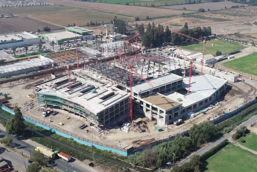 The below-grade retaining walls and foundation slabs of the new Hospital San José in Melipilla, Chile were treated with PENETRON ADMIX.
