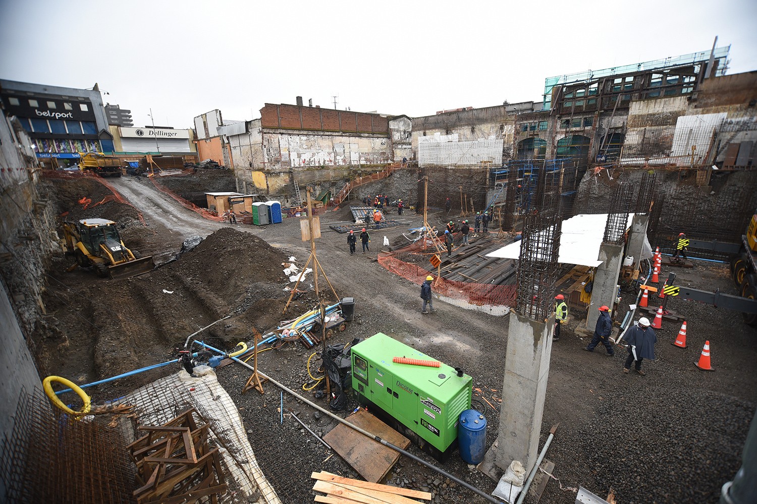 PENETRON ADMIX treated concrete was used for the below-grade basement structures: the foundation slabs, retaining walls, and ground floor slab of the new building.