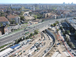 Bird’s-eye view of the initial (waterproofed) concrete tunnel sections of the Zara-Expo