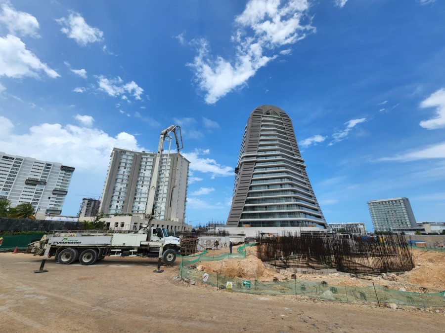 With the Shark Tower’s proximity to the ocean and the high water table, PENETRON ADMIX was needed to protect the below-grade concrete structures.