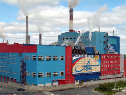 Russia’s Arkhangelsk Pulp & Paper Mill manufactures cardboard, pulp, paper, packaging materials, and chemical pulp – for export to Western Europe.