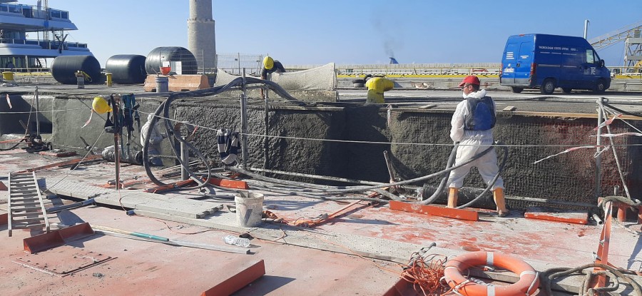 Once properly cleaned and reinforced, the concrete was treated with a topical application of PENETRON slurry and PENETRON ADMIX-treated “fresh on fresh” spritz concrete.