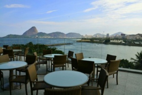 With restaurants and a night club, the Bossa Nova Mall has stunning views of Guanabara Bay and the city skyline. PENETRON technology keeps everything on a dry footing.