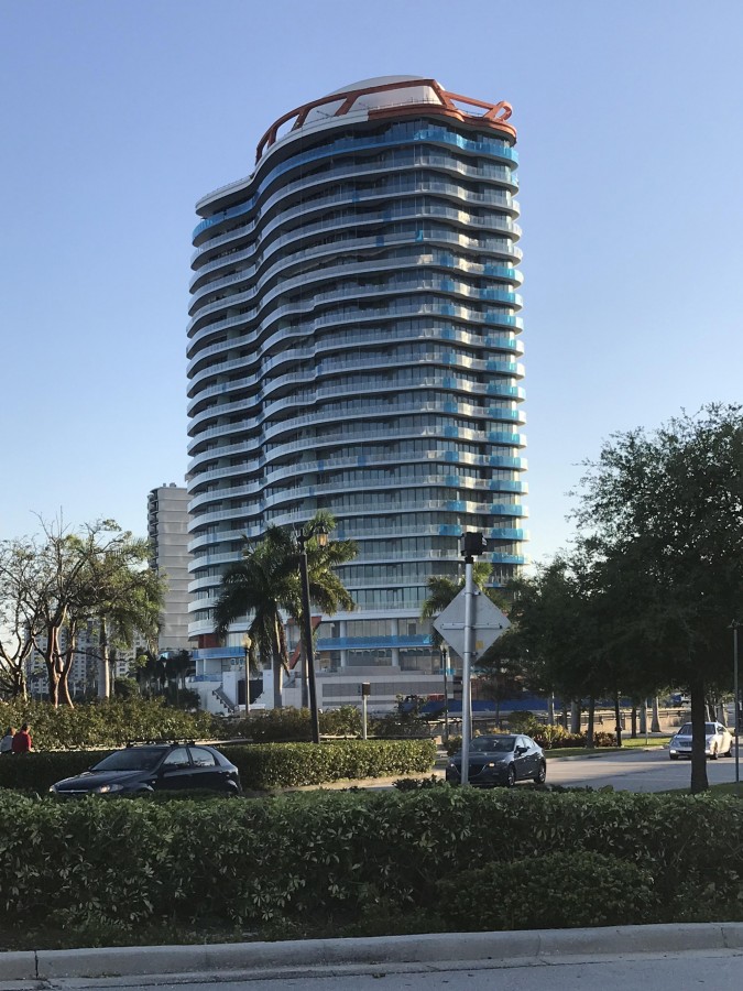 The seawater surrounding the Bristol Tower is a major cause of concrete deterioration. The PENETRON ADMIX-treated below-grade concrete structures are now waterproof and durable