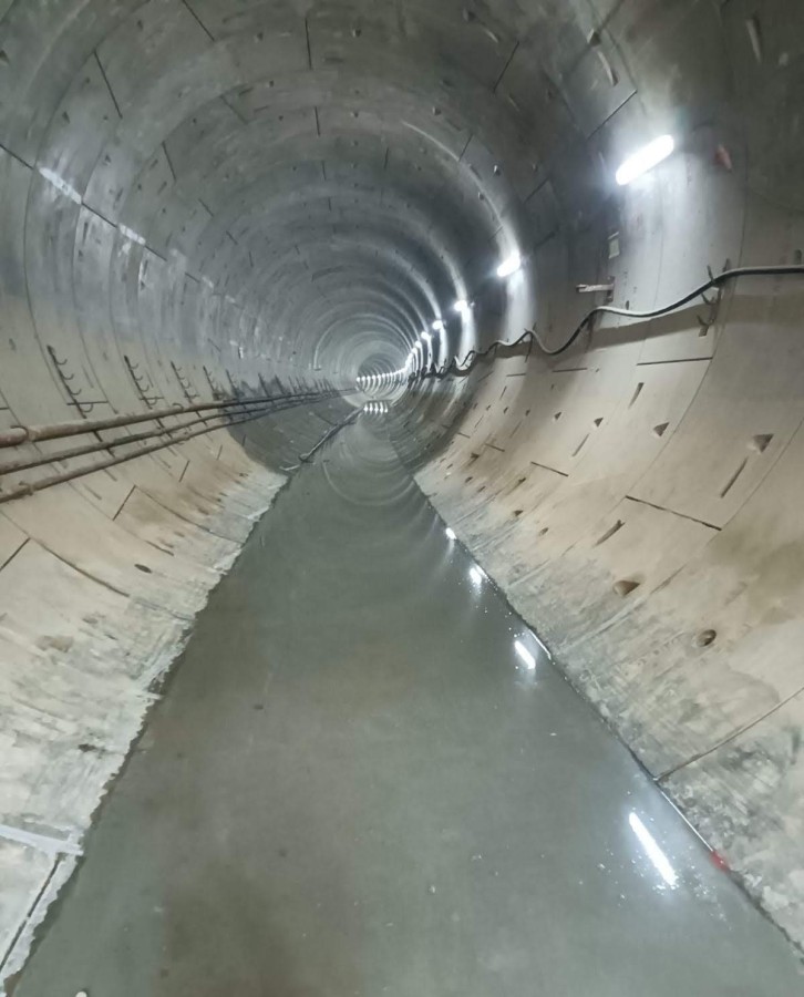 The concrete tunnel sections of the 65.1 km Delhi Metro Phase 4 expansion in Delhi, India were waterproofed using the crystalline products of the Penetron System.