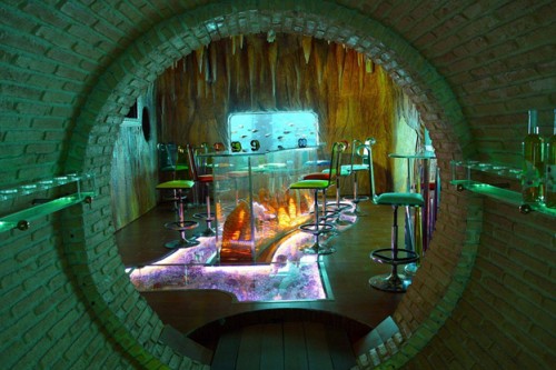 Better be waterproof!: The entrance to the underwater Dragon’s Cave Restaurant is part of the PENETRON ADMIX-treated structure that provides an unforgettable experience – and keeps diners dry.