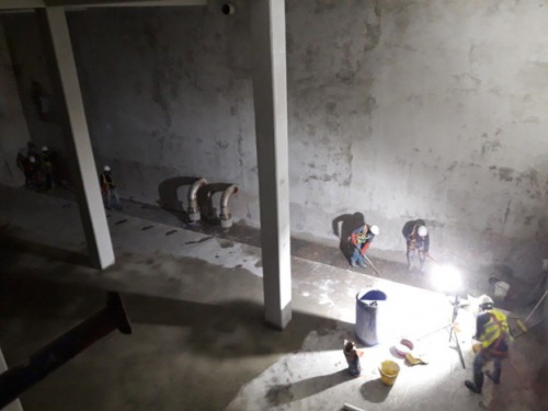 The treated surface of the Emirates Steel factory water tank shows the PENETRON slurry penetrating into the concrete matrix to successively block any future leaks.