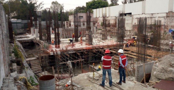 Faced with a high-water table and challenging soil geology typical for México City, the builders at Granjas 135 needed a robust waterproofing solution to protect the tanks