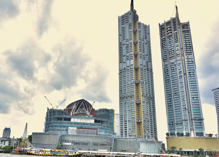 The two residential towers of the ICONSIAM complex, a mixed-use retail/residential development, used the Penetron System to secure the concrete basement and roof structures