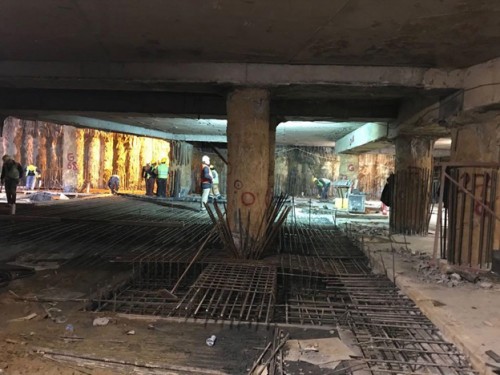 The below-grade basement structures, a total of 10,000 m2 (110,000 square feet) spread over four underground floors, also includes a multi-story parking garage