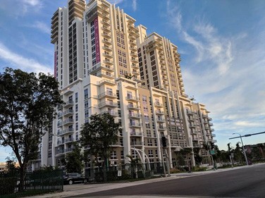 Located next to the Dadeland North Metrorail station, Motion in Dadeland includes luxury apartments, a fitness center, a co-working center, a restaurant and numerous retail shops.