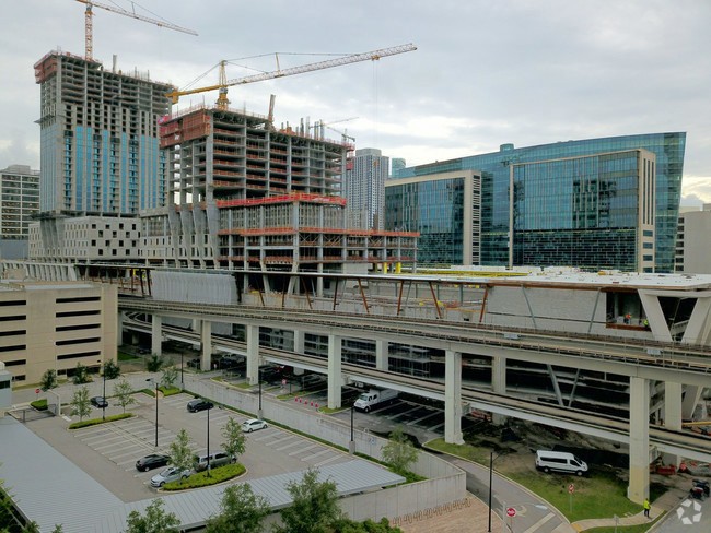 PENETRON ADMIX provides comprehensive protection against concrete deterioration and the hydrostatic pressure encountered at the Parkline Towers construction site
