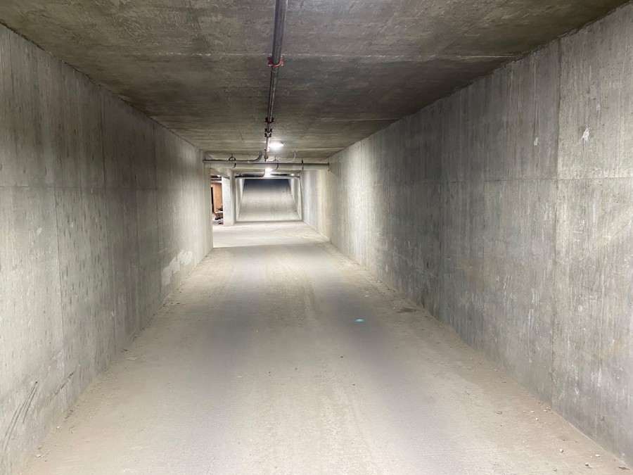 The retaining walls and floor slabs of the Post House’s two-floor underground parking garage are completely waterproof – thanks to a PENETRON ADMIX-treated concrete mix