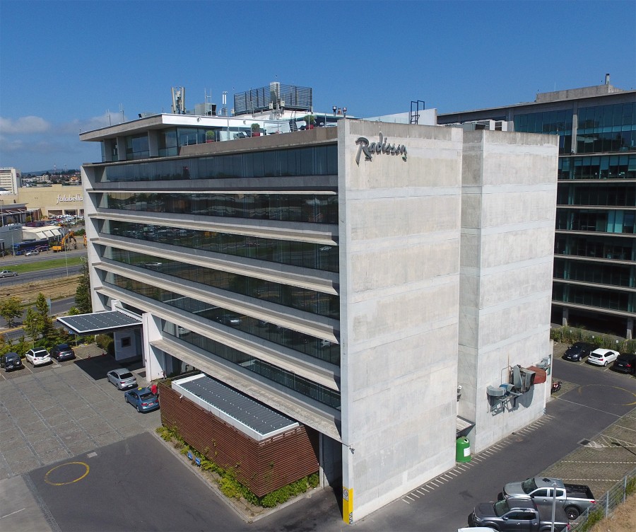 The retaining walls and foundation slabs of the Radisson Hotel were protected against the high groundwater levels typical for the region with PENETRON ADMIX.