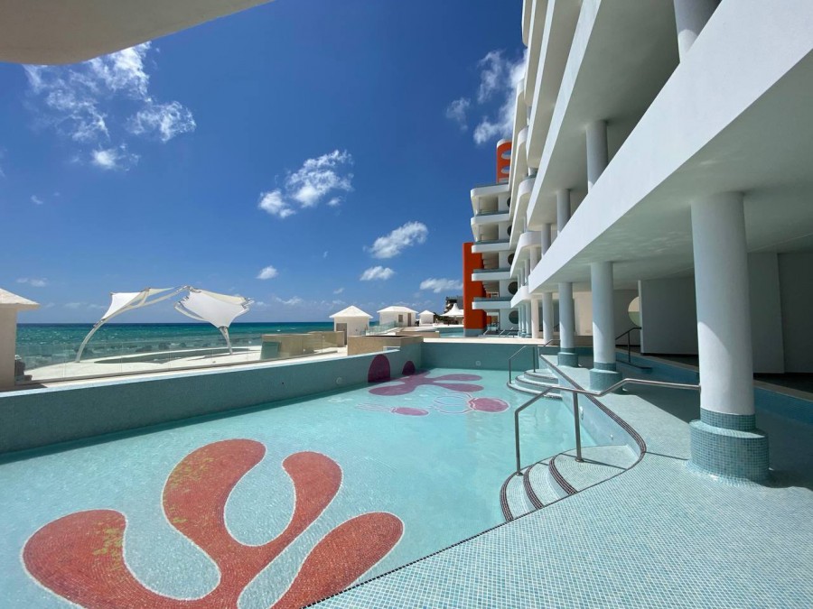 The concrete in all the pools of the Nickelodeon Resort in Riviera Maya in México were treated with PENETRON ADMIX.