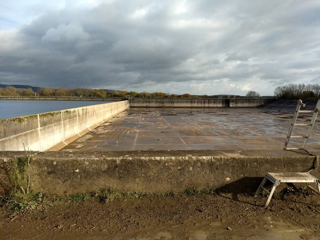Over 60 years old, the enormous concrete reservoirs at the Tata Steel Mill were losing vast amounts of water. Penetron provided a timely and cost-effective solution.