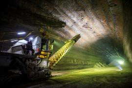 The new Uralkali mining complex comprised two mine shafts (almost 1,320 feet deep), a processing plant, conveyor belt system, potash storage bunker, and logistics building.
